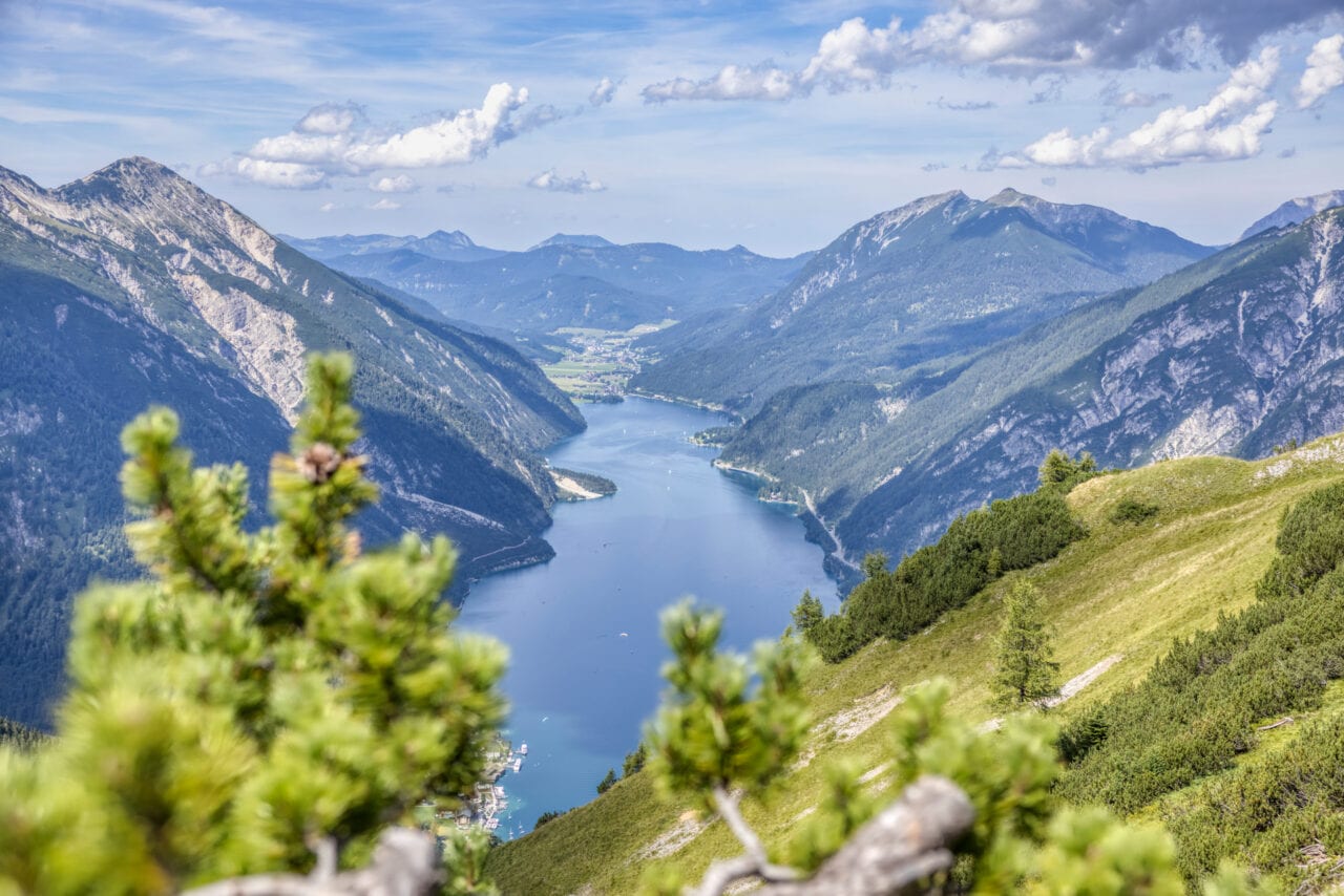 ausblick baerenkopf achensee sommer